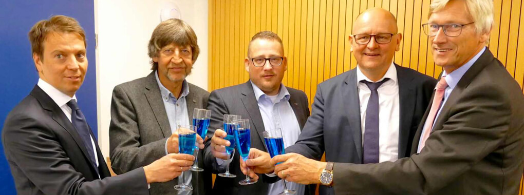 Breitband-Zweckverband Südliches Nordfriesland (BZSNF) erteilt den Zuschlag an net services GmbH & Co. KG Breitband-Zweckverband Südliches Nordfriesland (BZSNF) erteilt den Zuschlag an net services GmbH & Co. KG